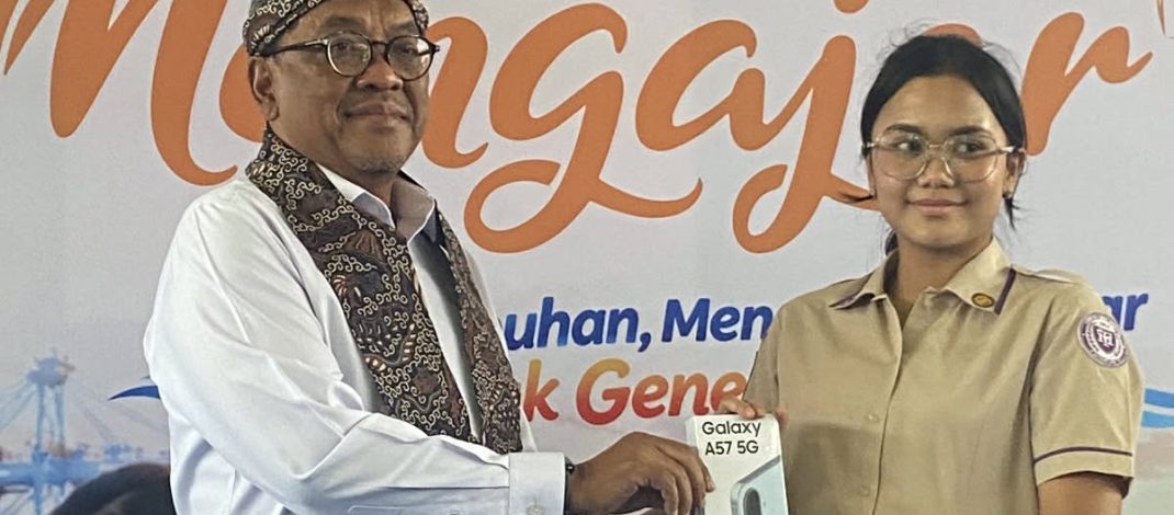 Kembali ke Almamater, Direktur Operasi Pelindo Bagikan Inspirasi dan Apresiasi Trimurti Senior High School